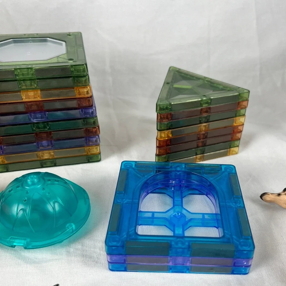 Magnetic Tiles Building Blocks STEM Toy Animals Light-Up Sensory Educational Box